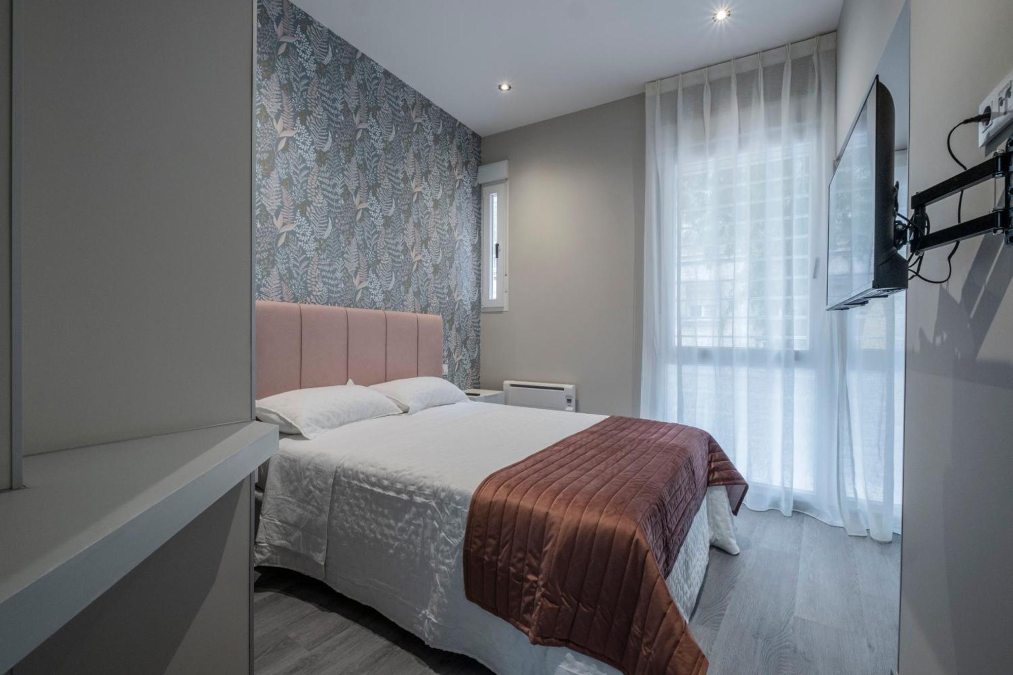 Madrid Modern Apartment Exterior photo