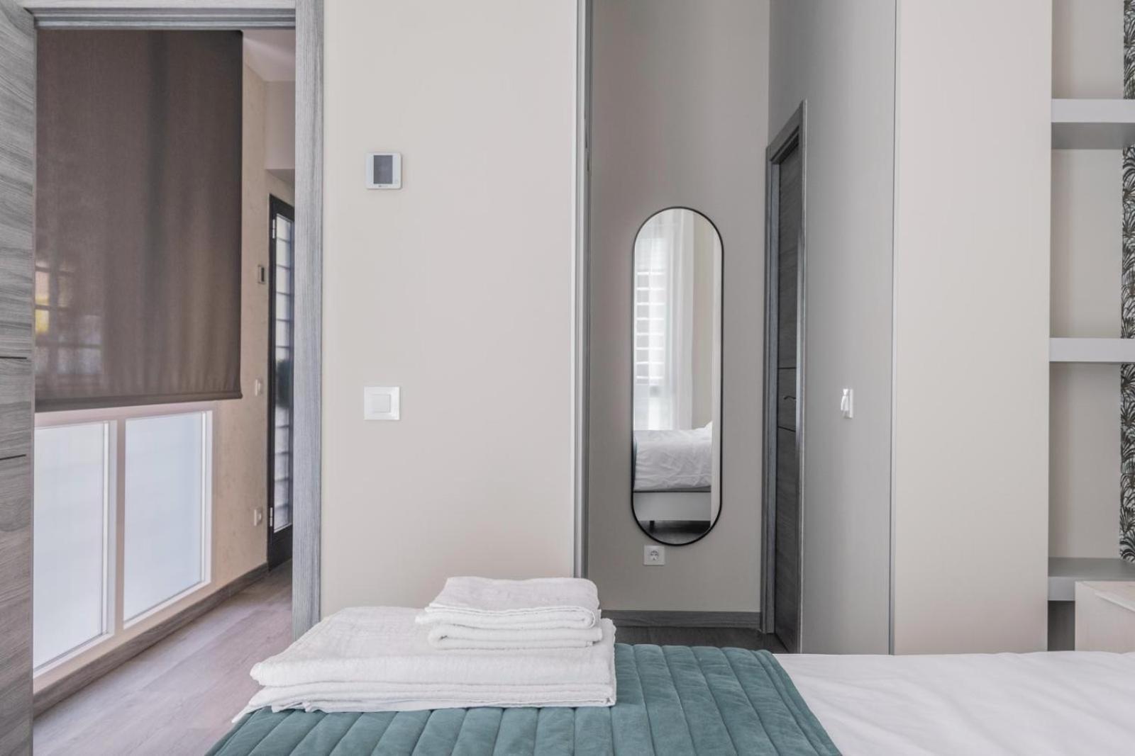 Madrid Modern Apartment Exterior photo
