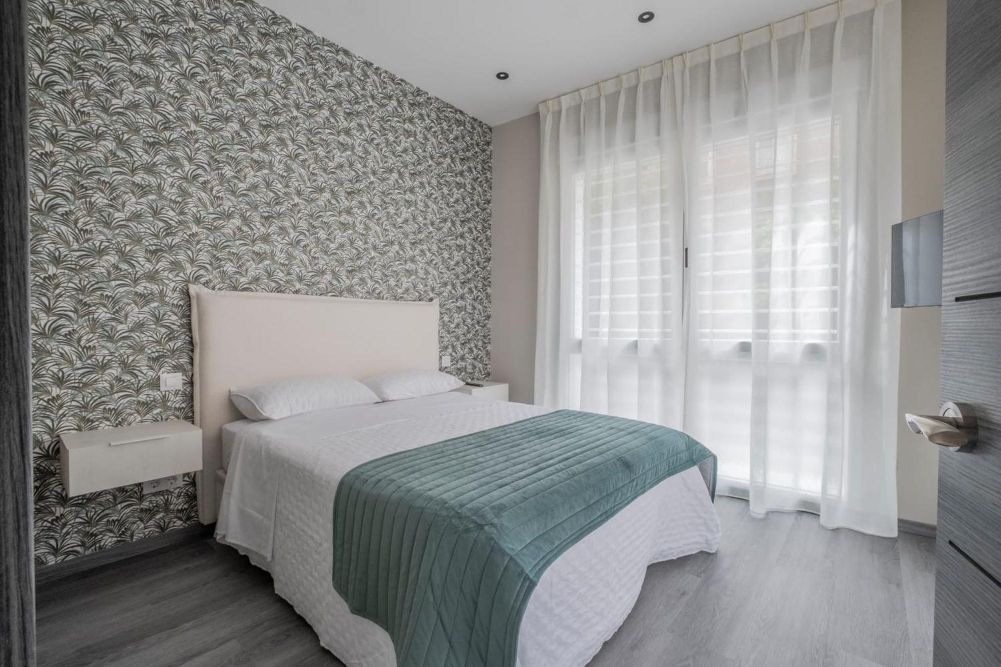 Madrid Modern Apartment Exterior photo